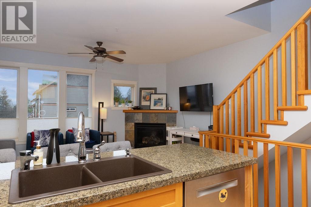 14 728 Gibsons Way, Gibsons, British Columbia  V0N 1V9 - Photo 10 - R3030799