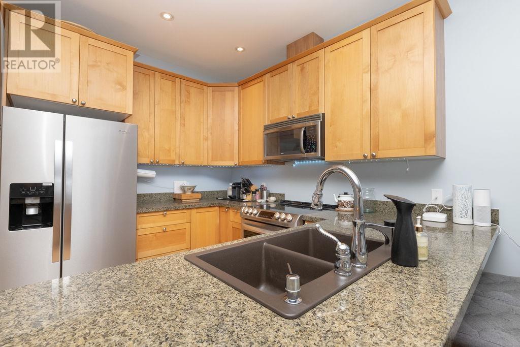 14 728 Gibsons Way, Gibsons, British Columbia  V0N 1V9 - Photo 9 - R3030799