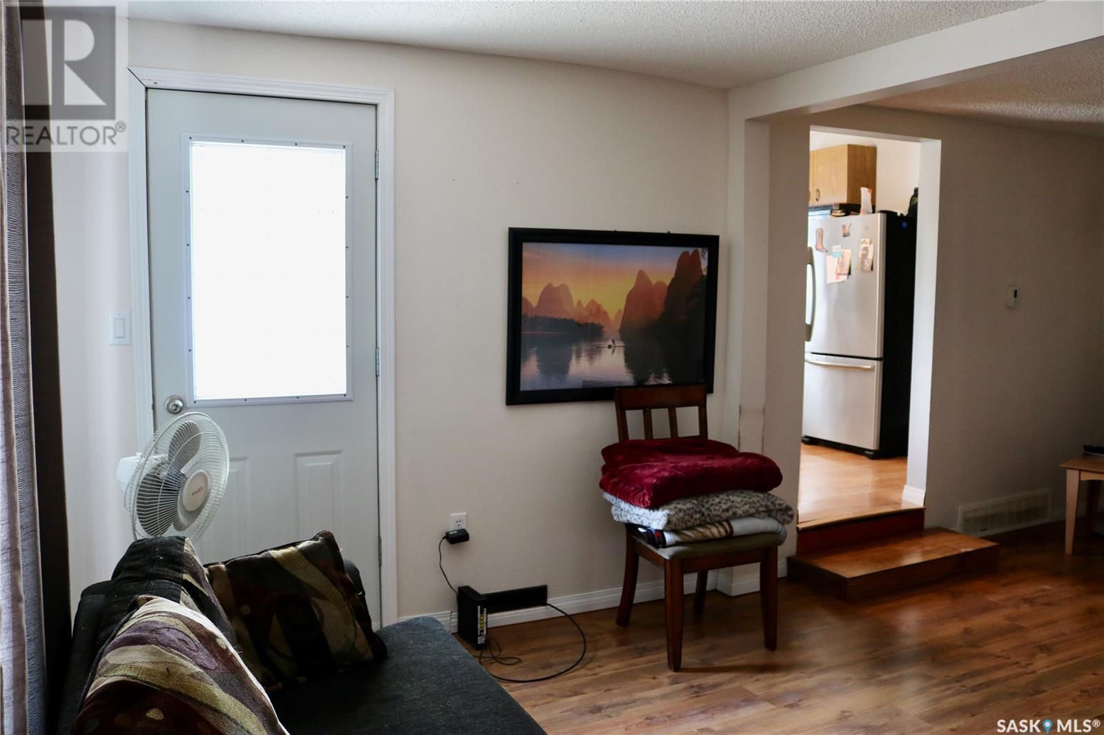 704 Ogilvie Street, Moosomin, Saskatchewan  S0G 3N0 - Photo 11 - SK014001