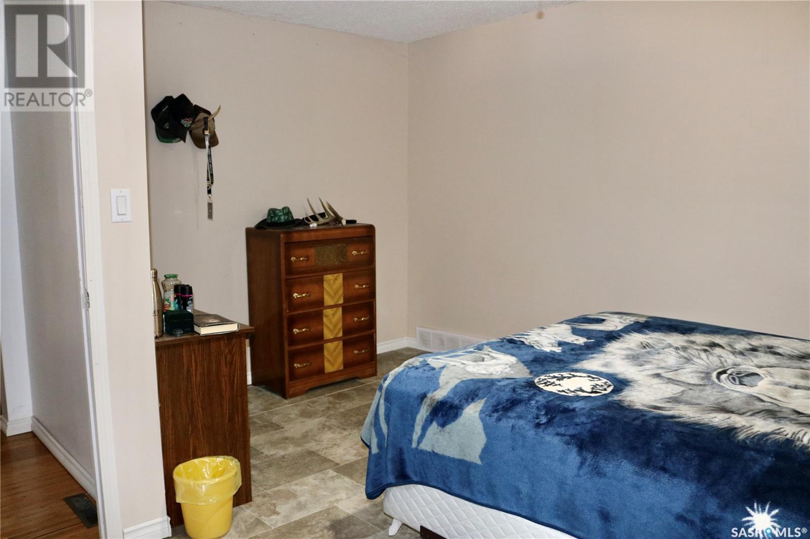 704 Ogilvie Street, Moosomin, Saskatchewan  S0G 3N0 - Photo 16 - SK014001
