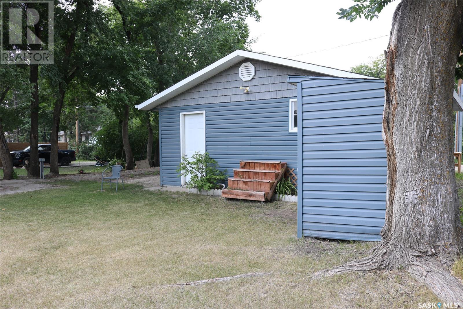 704 Ogilvie Street, Moosomin, Saskatchewan  S0G 3N0 - Photo 31 - SK014001