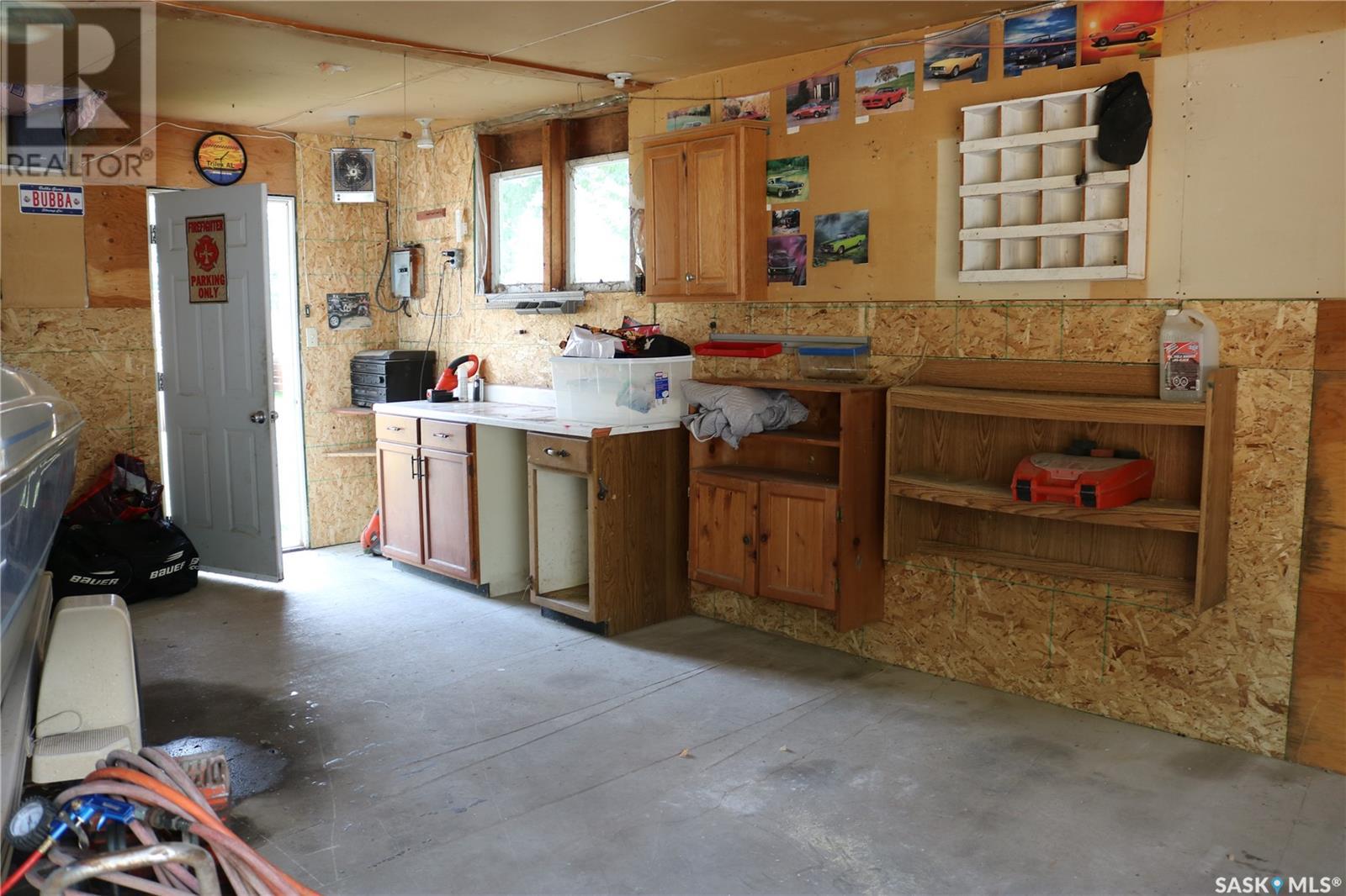 704 Ogilvie Street, Moosomin, Saskatchewan  S0G 3N0 - Photo 33 - SK014001