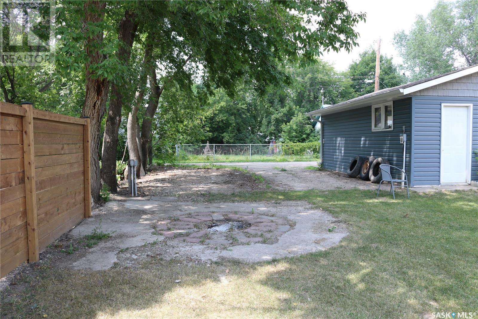 704 Ogilvie Street, Moosomin, Saskatchewan  S0G 3N0 - Photo 35 - SK014001