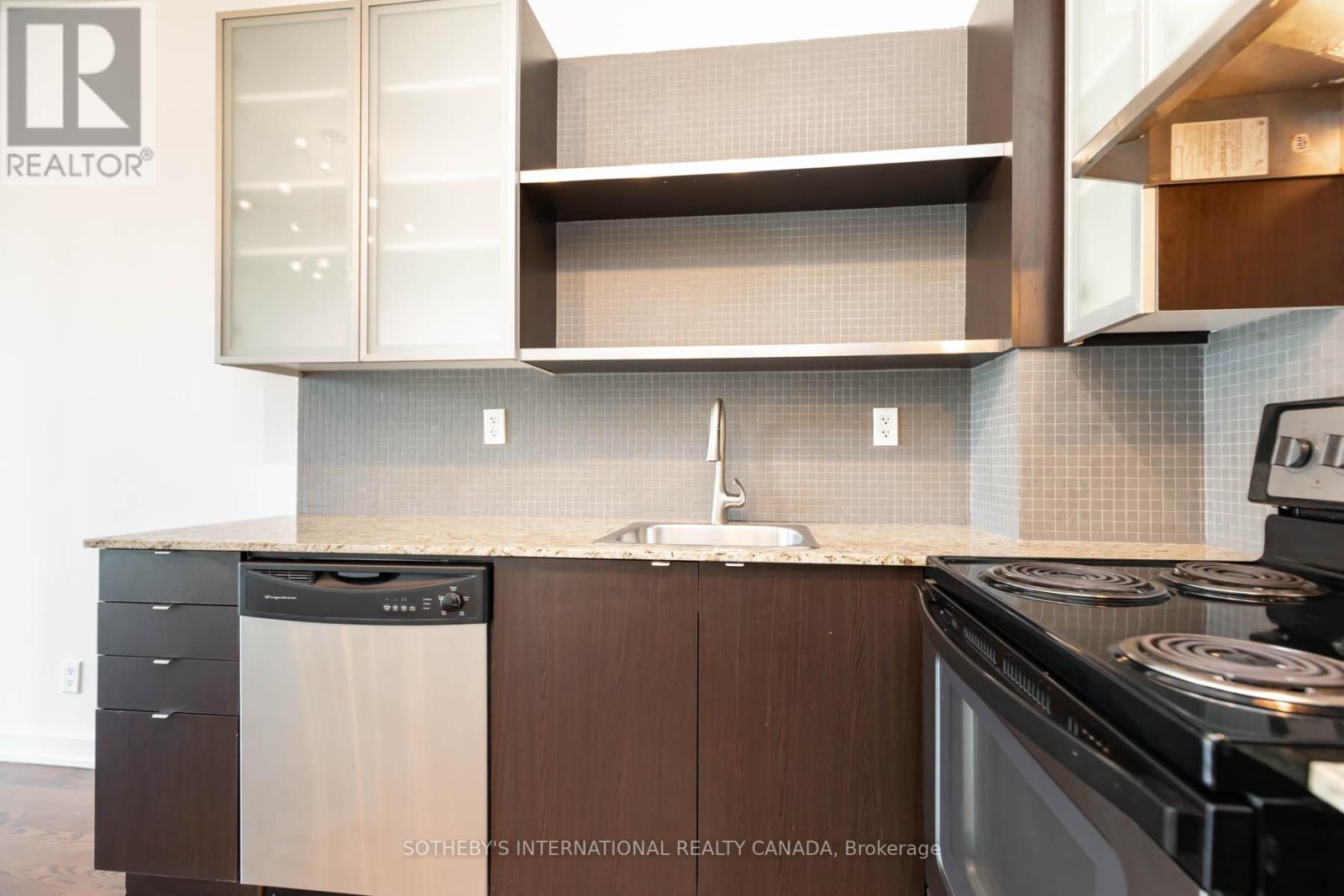 609 - 33 Lombard Street, Toronto, Ontario  M5C 3H8 - Photo 11 - C12311679