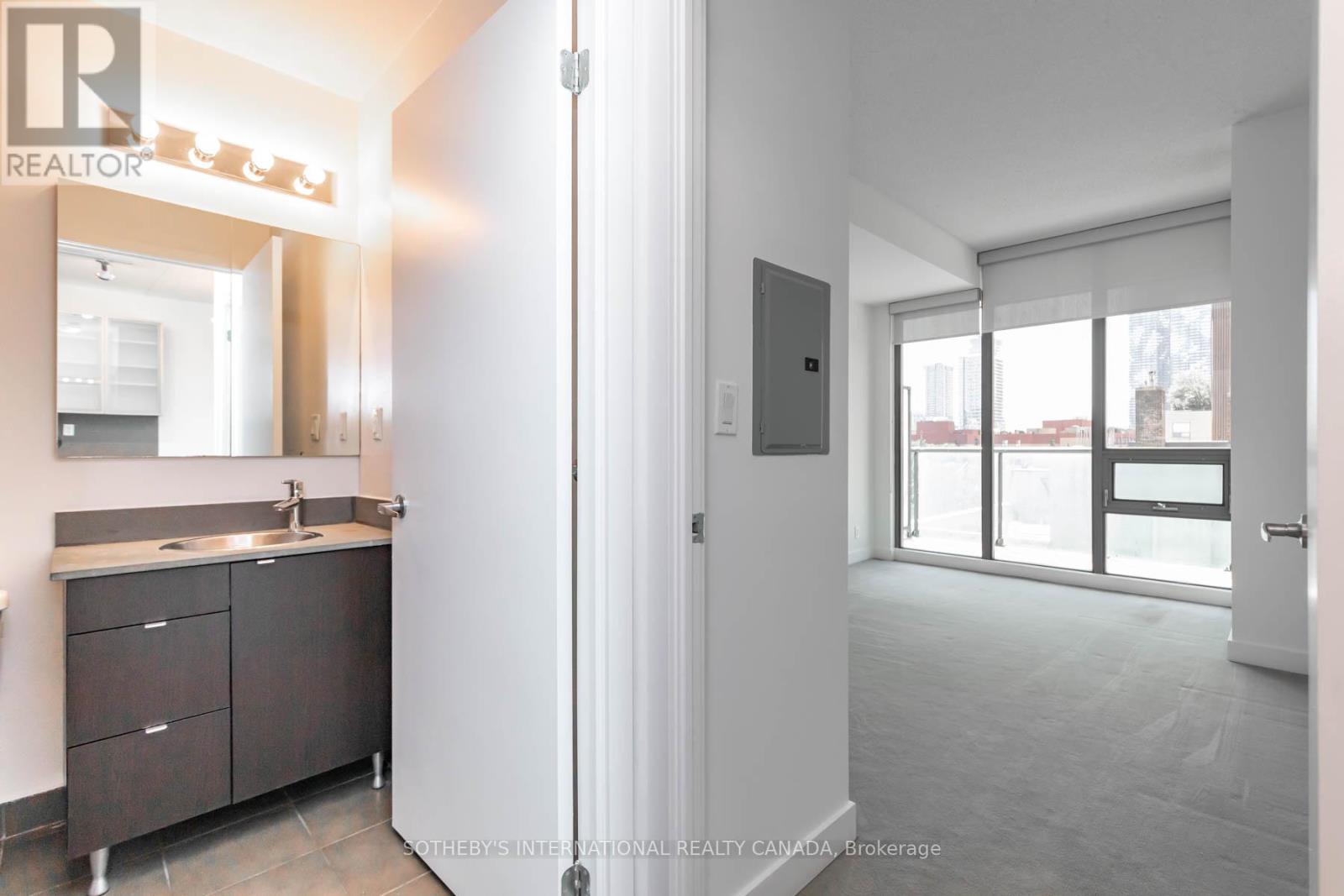 609 - 33 Lombard Street, Toronto, Ontario  M5C 3H8 - Photo 17 - C12311679