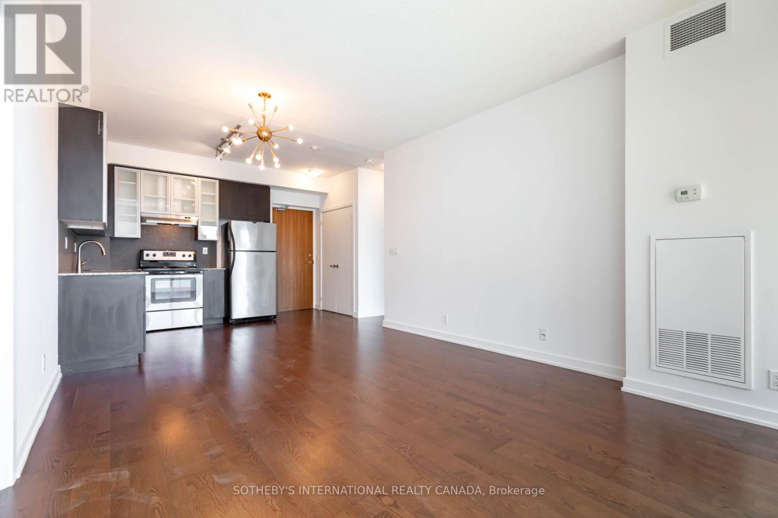 609 - 33 Lombard Street, Toronto, Ontario  M5C 3H8 - Photo 3 - C12311679