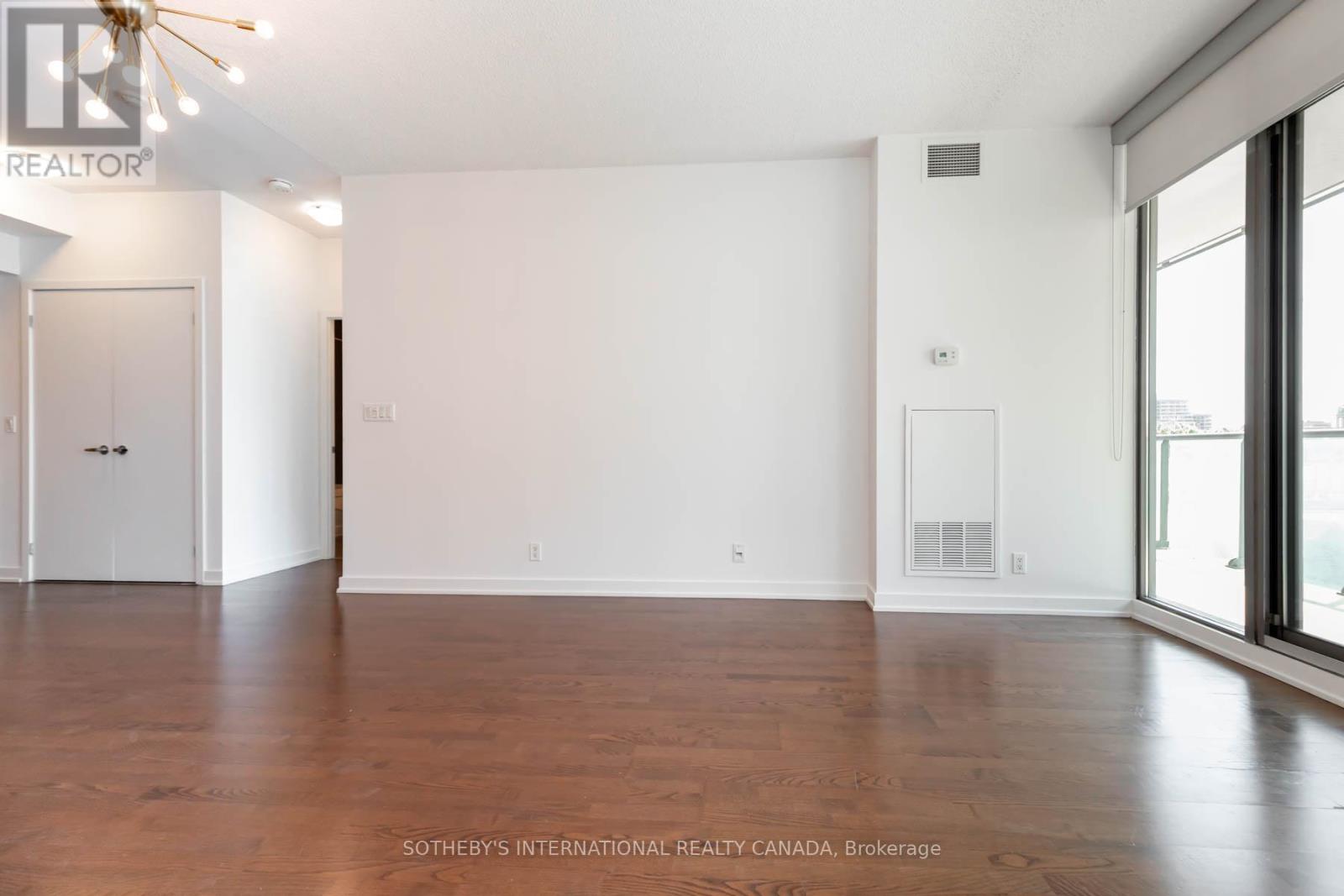 609 - 33 Lombard Street, Toronto, Ontario  M5C 3H8 - Photo 7 - C12311679