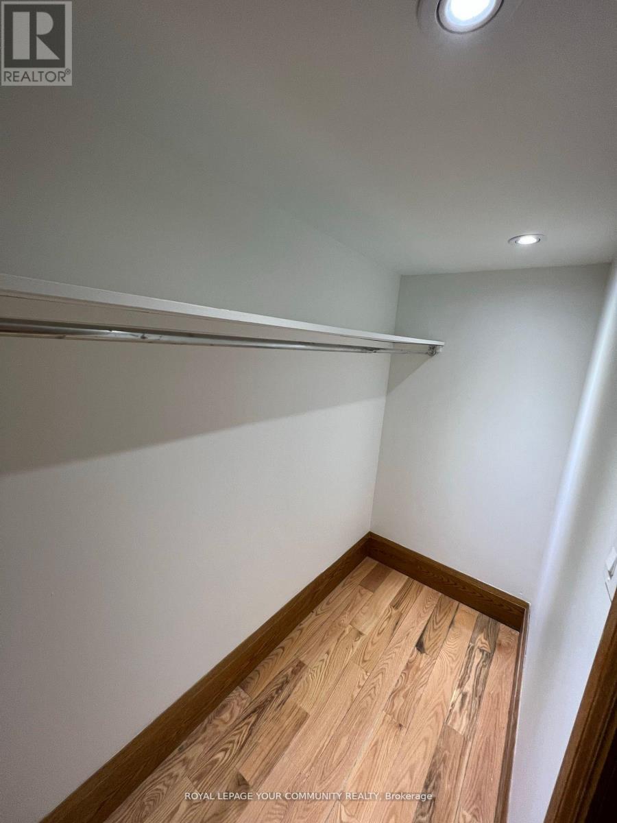 Rear - 181 St Clair Avenue E, Toronto, Ontario  M4T 1N9 - Photo 11 - C12311767