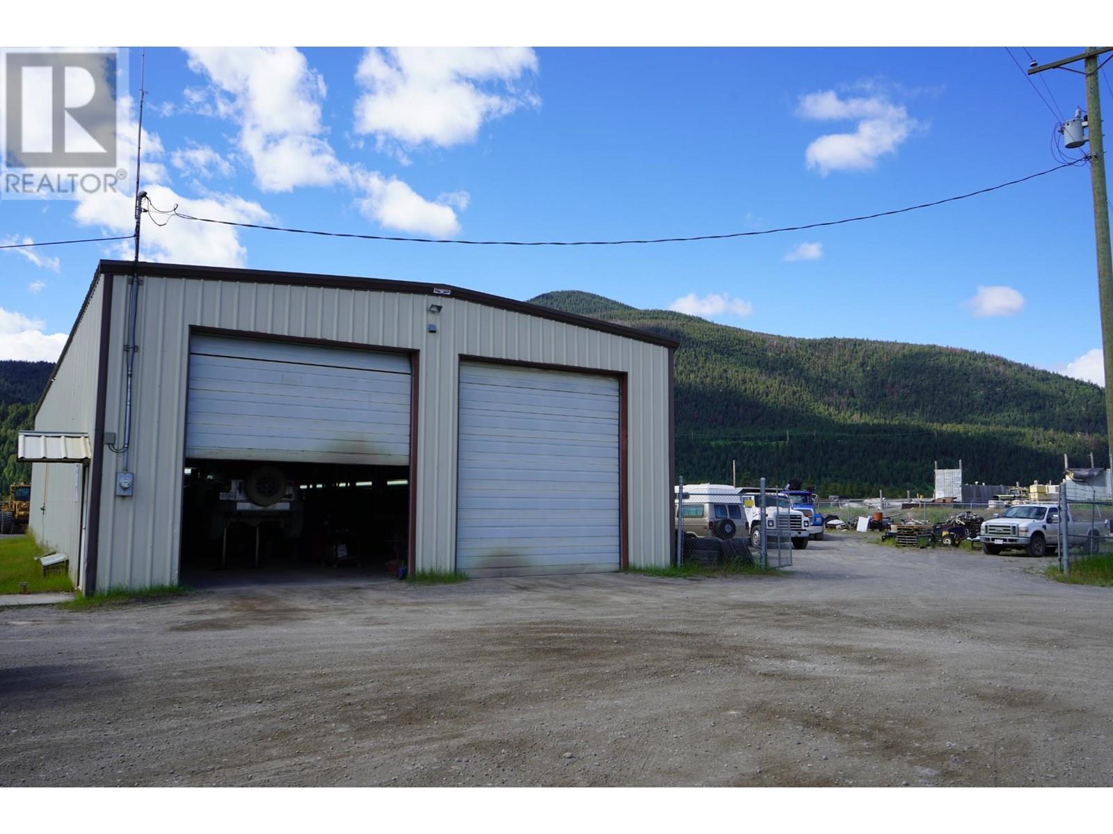 60 BOYD PIT Road, Clinton, British Columbia