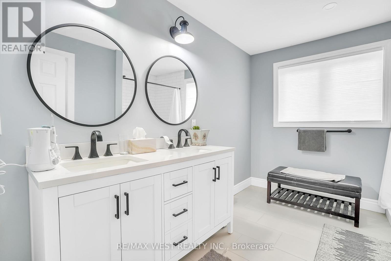 26 Granville Street, Barrie (Allandale), Ontario  L4N 3J9 - Photo 6 - S12311760