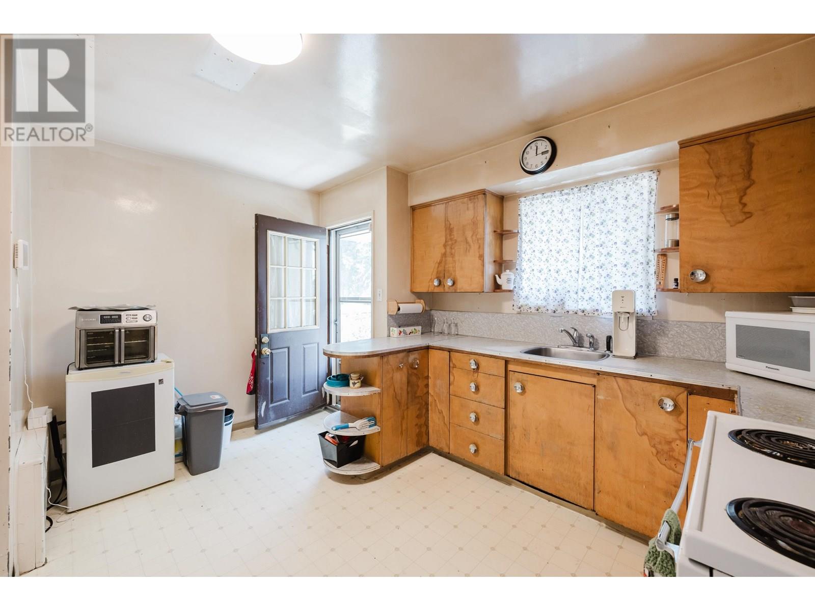 6338 Selma Avenue, Burnaby, British Columbia  V5H 3R2 - Photo 22 - R3030955