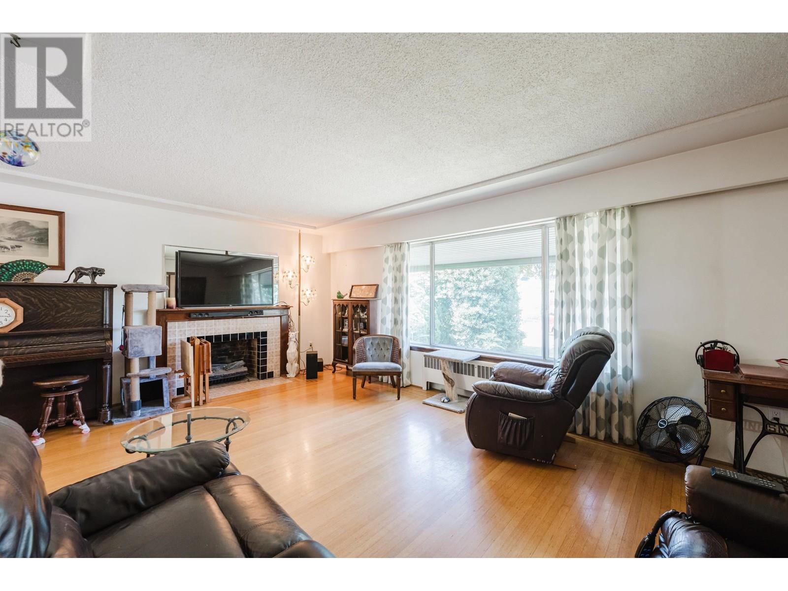 6338 Selma Avenue, Burnaby, British Columbia  V5H 3R2 - Photo 18 - R3030955