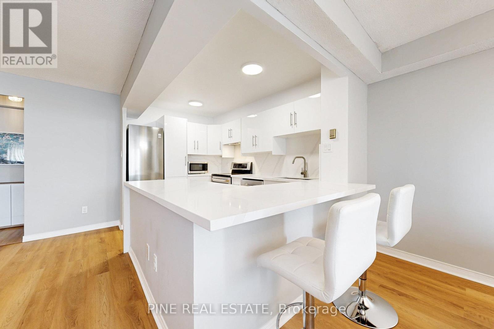2307 - 155 Marlee Avenue, Toronto, Ontario  M6B 4B5 - Photo 10 - W12311666