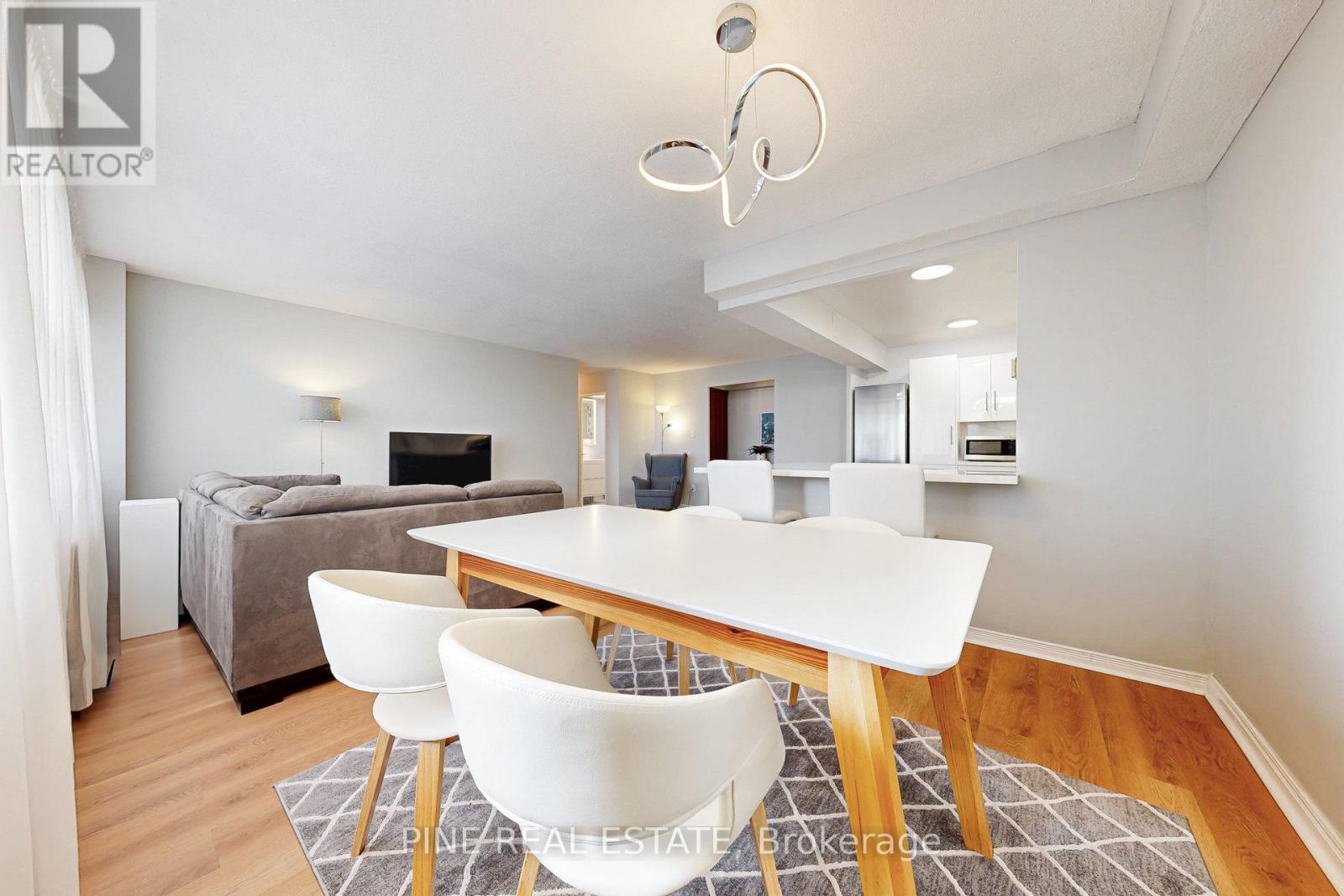 2307 - 155 Marlee Avenue, Toronto, Ontario  M6B 4B5 - Photo 15 - W12311666