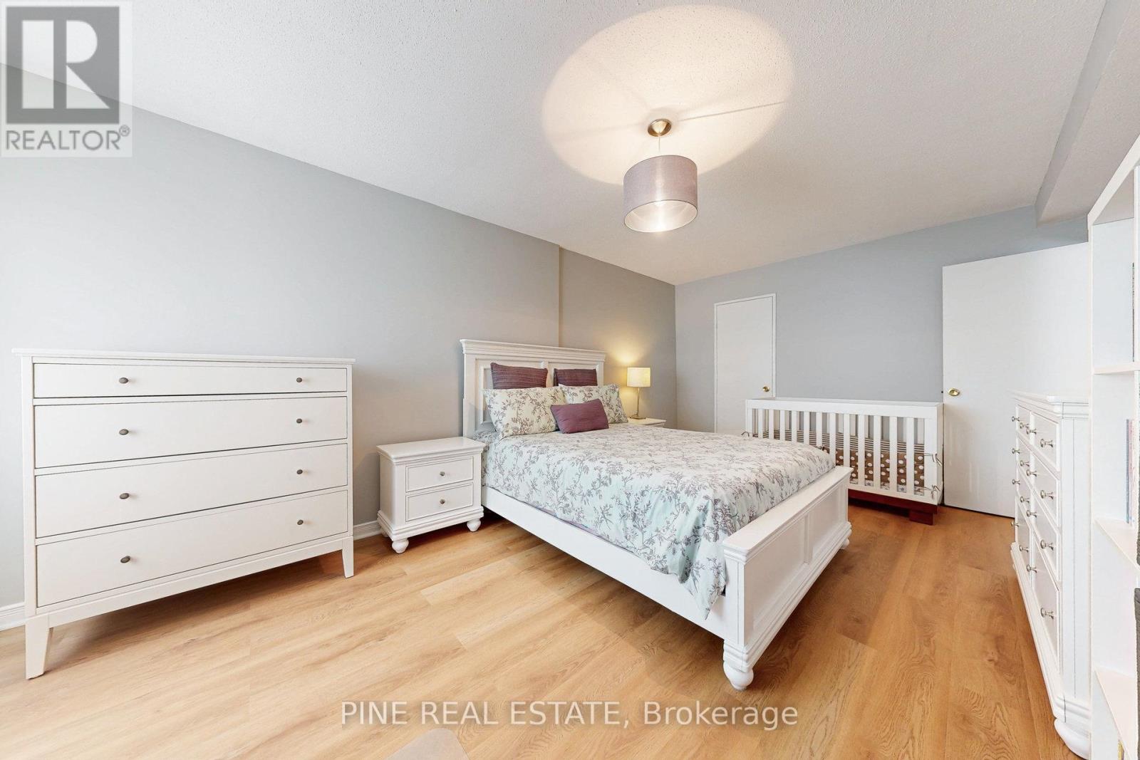 2307 - 155 Marlee Avenue, Toronto, Ontario  M6B 4B5 - Photo 19 - W12311666