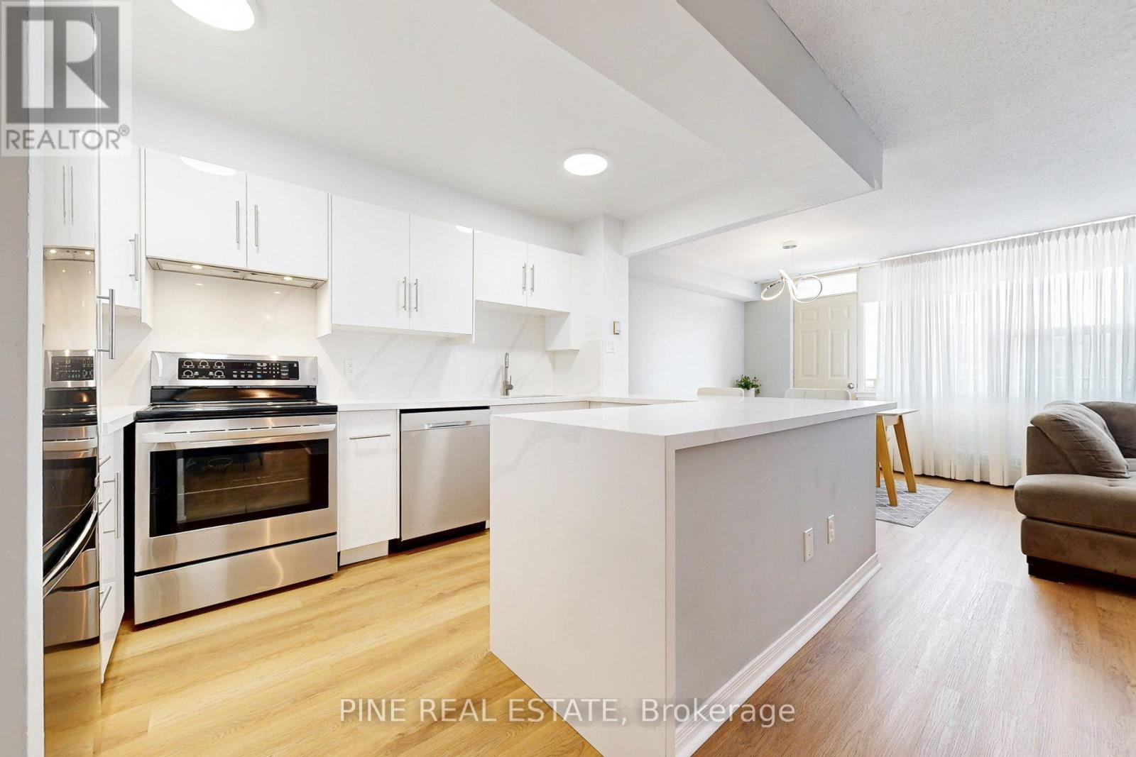 2307 - 155 Marlee Avenue, Toronto, Ontario  M6B 4B5 - Photo 2 - W12311666