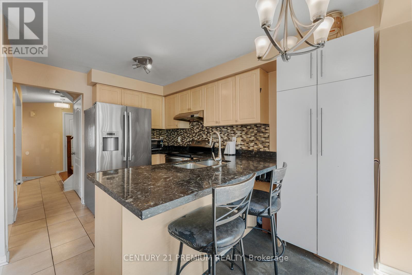 98 Albright Road, Brampton (Fletcher's Creek Village), Ontario  L6X 5E6 - Photo 14 - W12311696