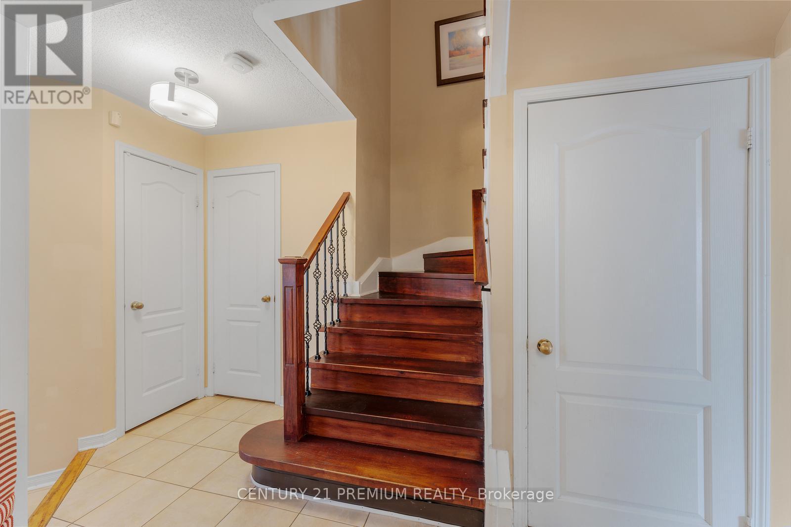 98 Albright Road, Brampton (Fletcher's Creek Village), Ontario  L6X 5E6 - Photo 21 - W12311696