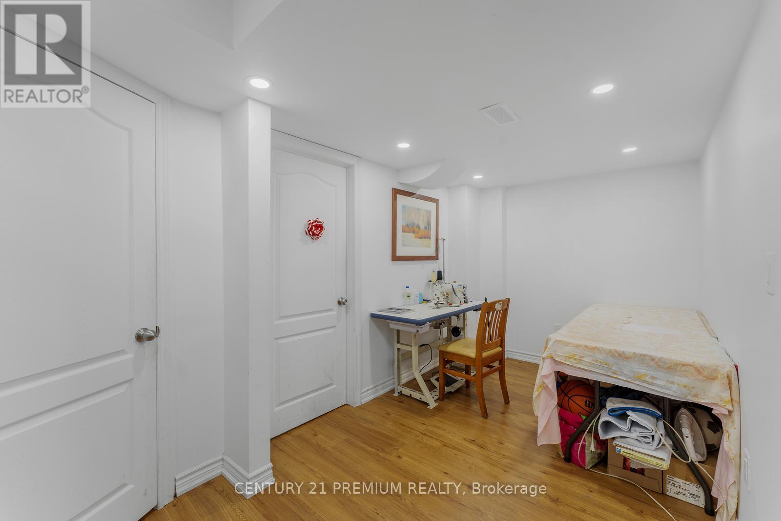 98 Albright Road, Brampton (Fletcher's Creek Village), Ontario  L6X 5E6 - Photo 30 - W12311696