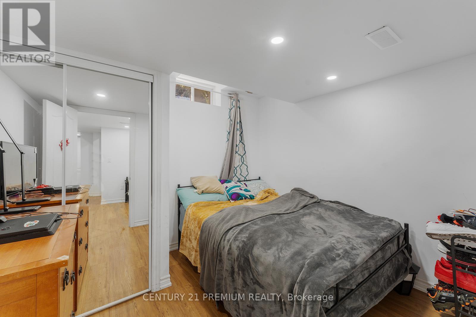 98 Albright Road, Brampton (Fletcher's Creek Village), Ontario  L6X 5E6 - Photo 31 - W12311696