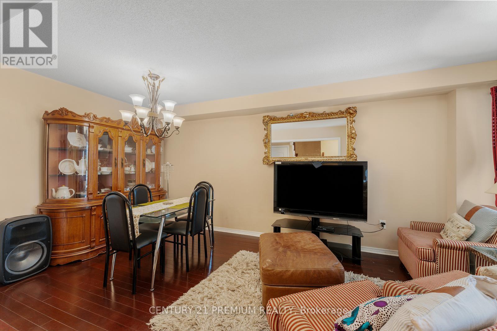 98 Albright Road, Brampton (Fletcher's Creek Village), Ontario  L6X 5E6 - Photo 7 - W12311696