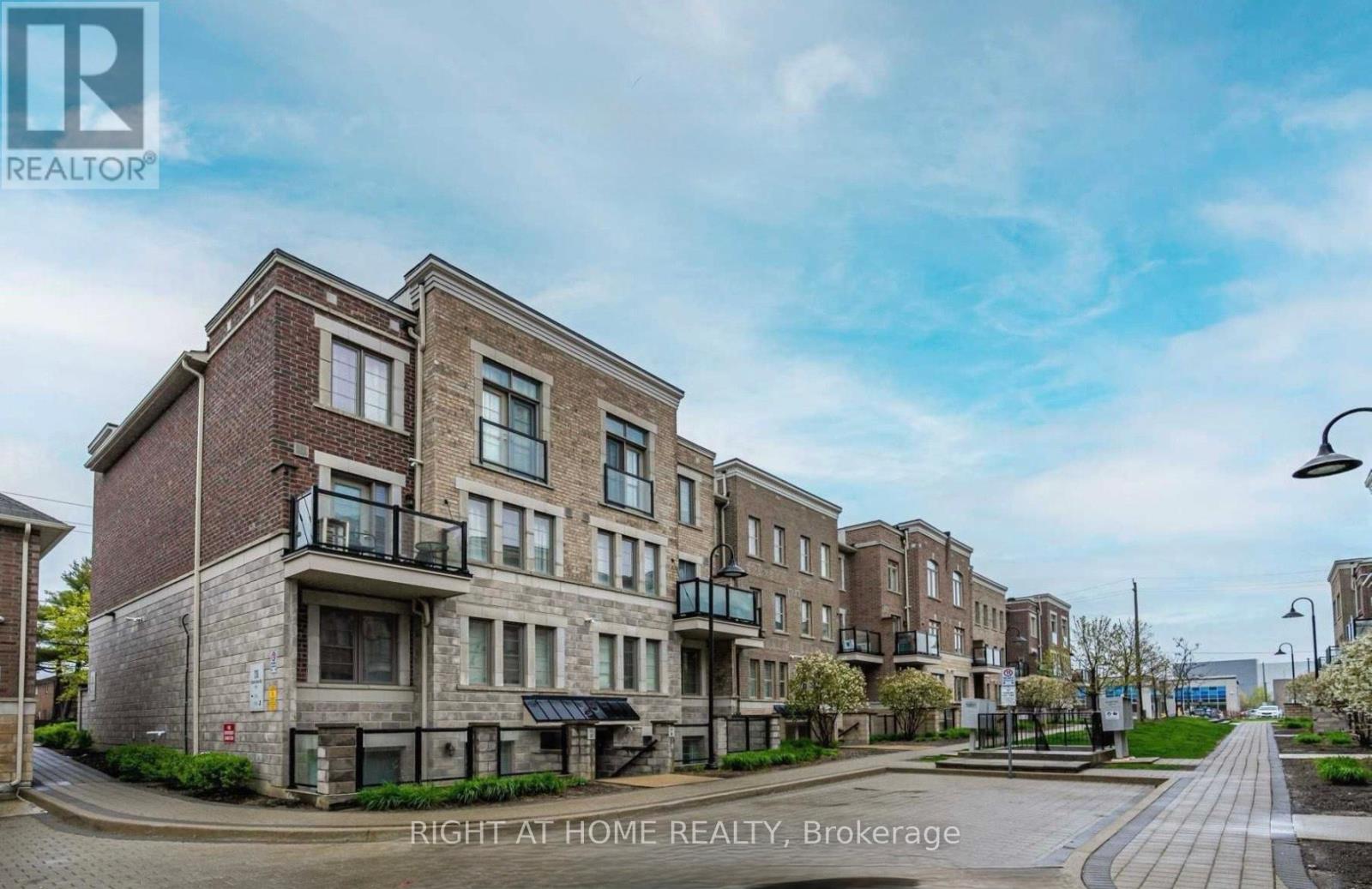42 - 2315 SHEPPARD AVENUE W, Toronto, Ontario