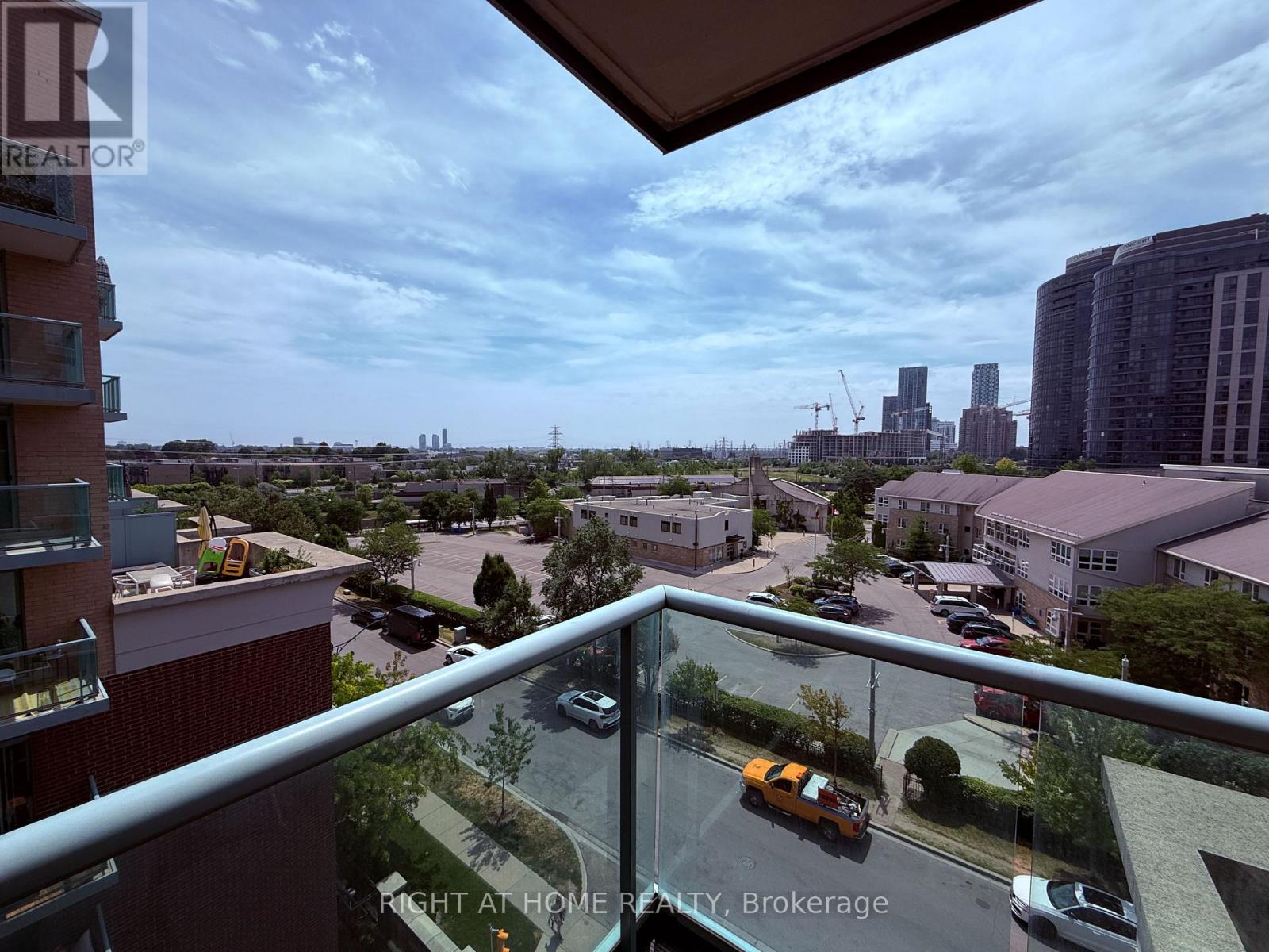 603 - 11 Michael Power Place, Toronto, Ontario  M9A 5G3 - Photo 25 - W12311766