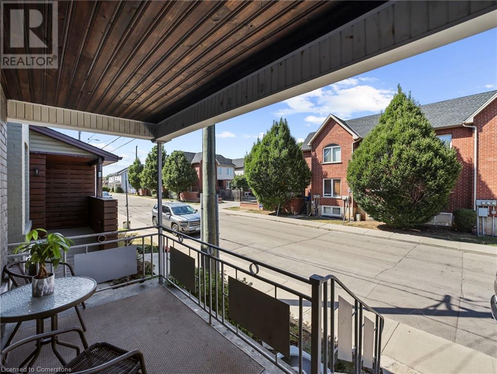 114 Burton Street, Hamilton, Ontario  L8L 3R5 - Photo 5 - 40755449