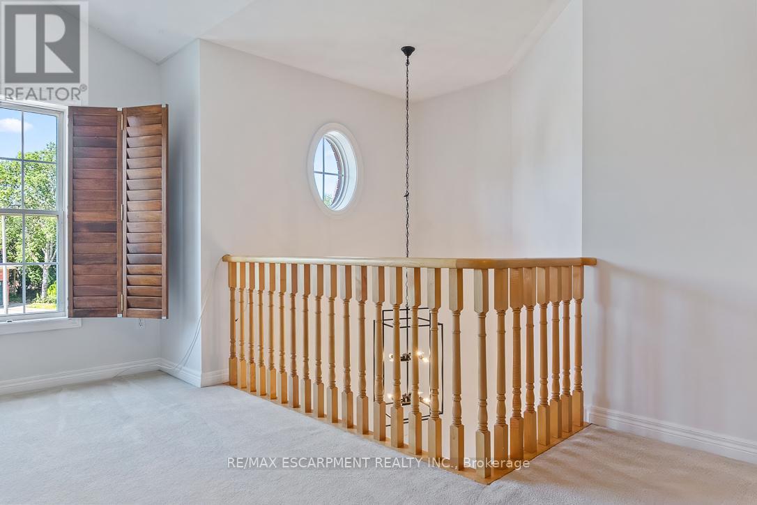 1146 Upper River Court, Mississauga, Ontario L5W 1C2 - Photo 22 - W12309480