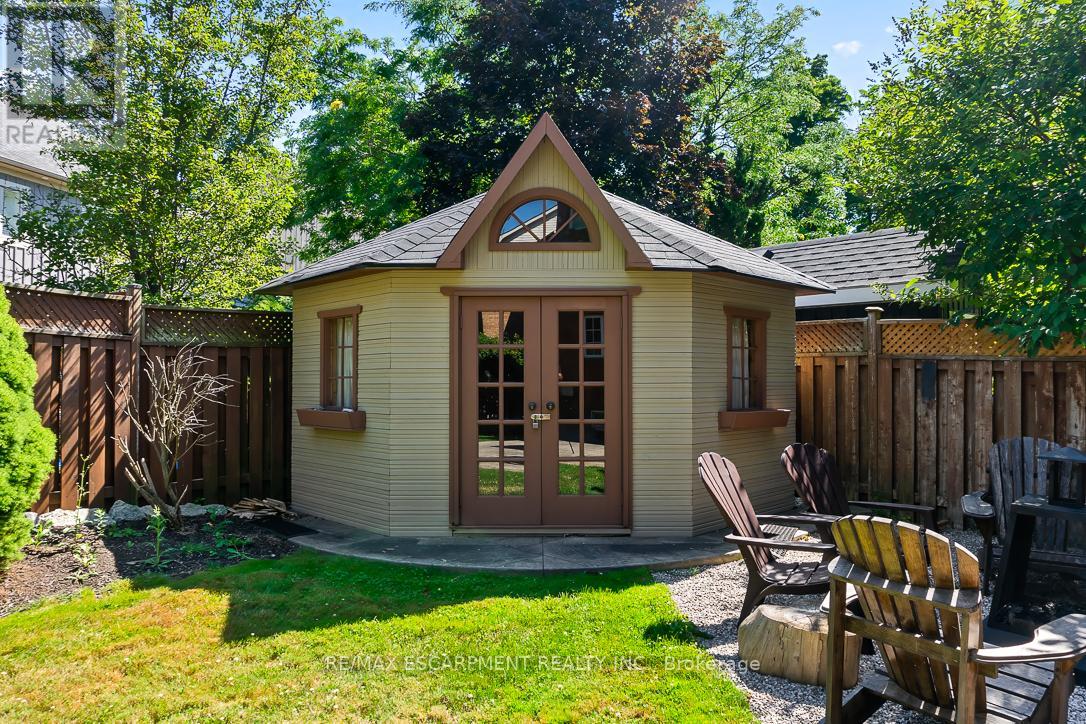 1146 Upper River Court, Mississauga, Ontario L5W 1C2 - Photo 48 - W12309480