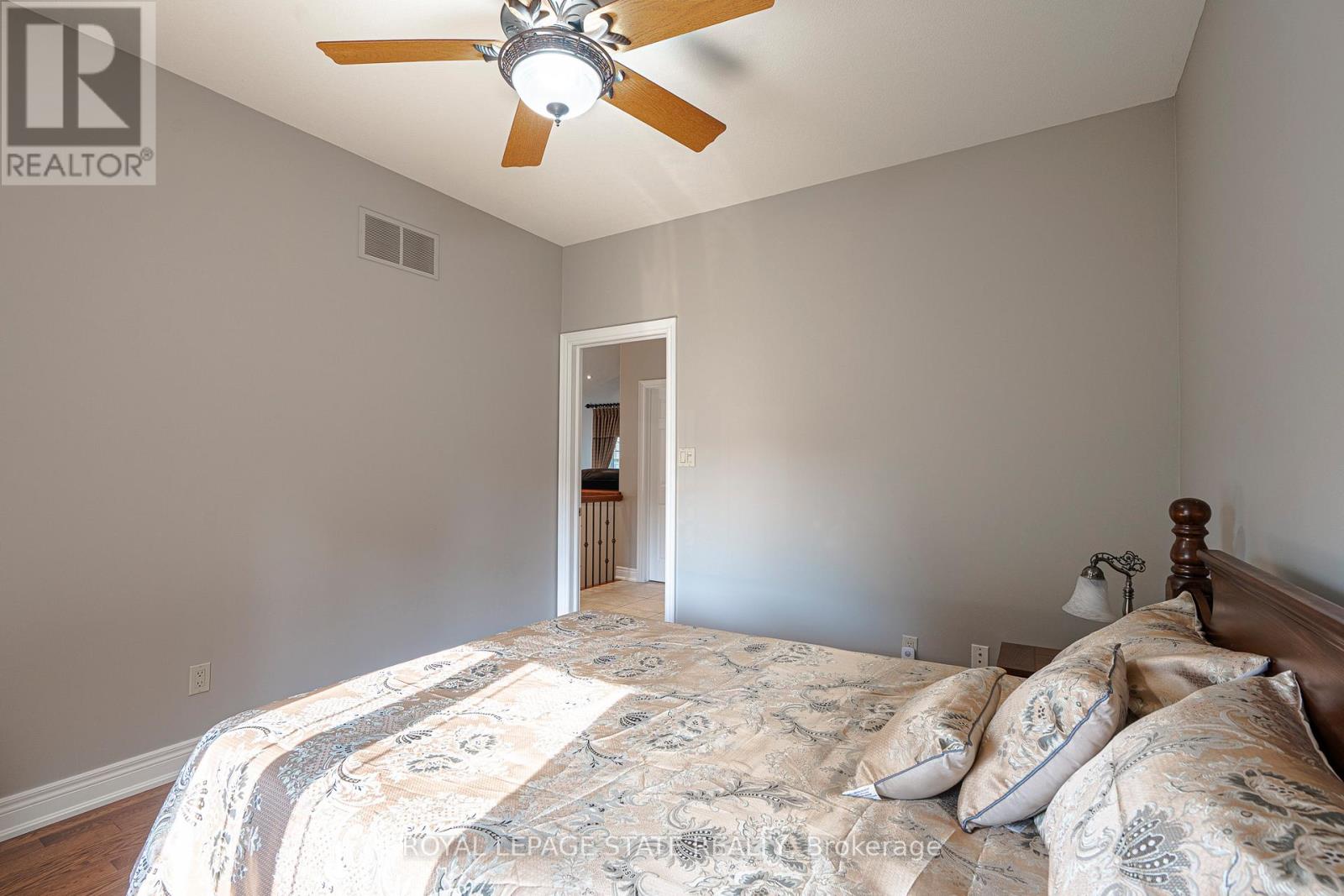 198 Gray Road, Hamilton, Ontario  L8E 1T7 - Photo 26 - X12311753