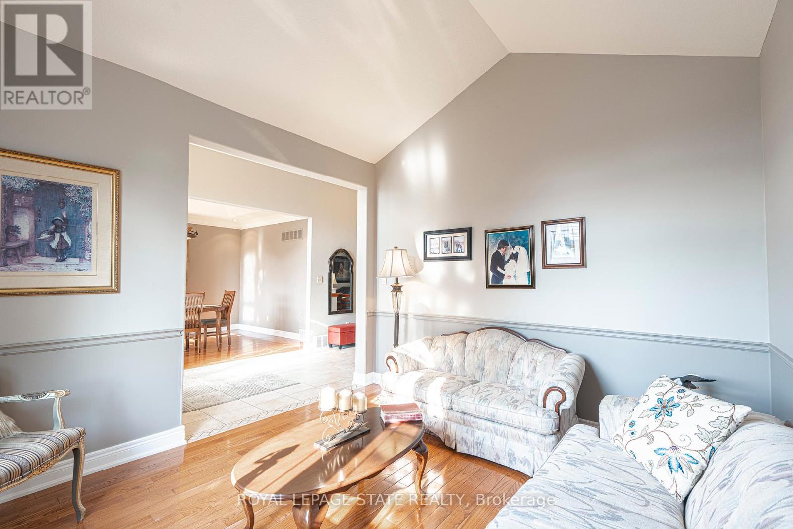 198 Gray Road, Hamilton, Ontario  L8E 1T7 - Photo 7 - X12311753
