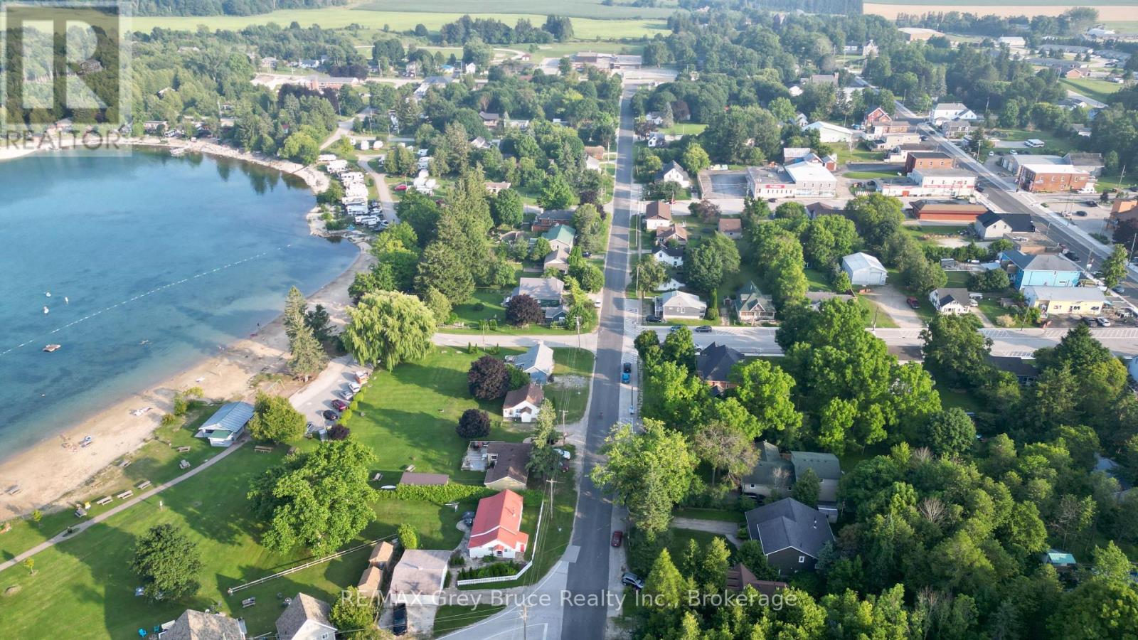 32 Helen Street, Northern Bruce Peninsula, Ontario  N0H 1W0 - Photo 18 - X12311810