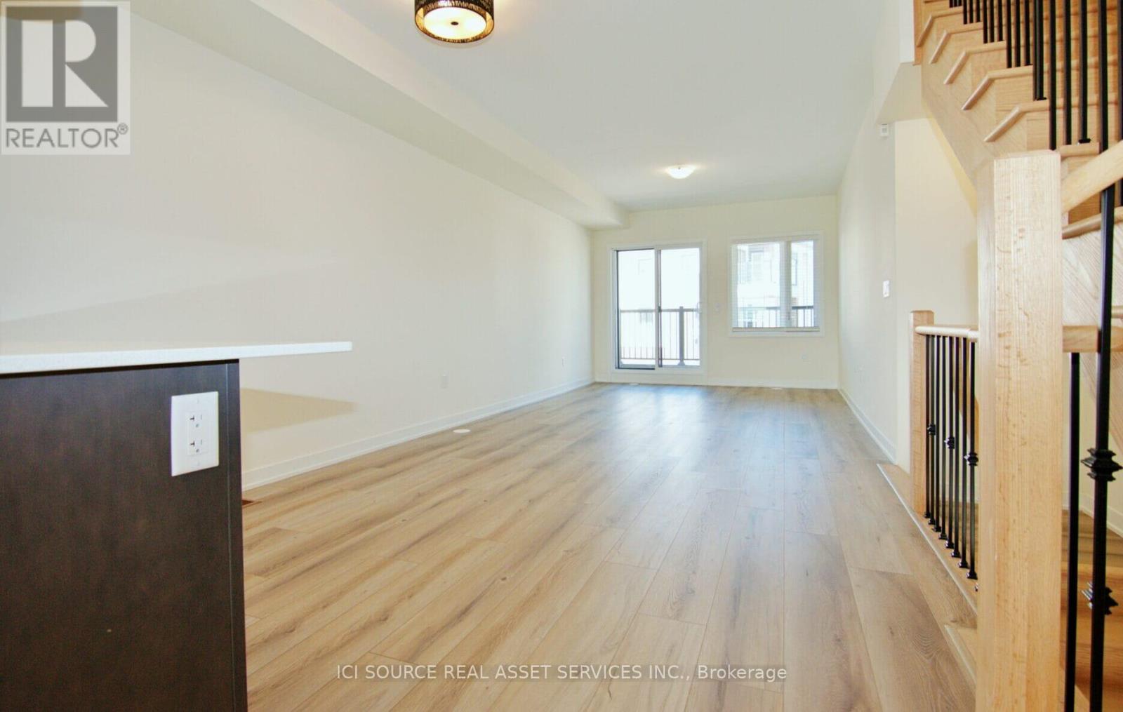 702 - 1695 Dersan Street, Pickering, Ontario  L1X 0H8 - Photo 5 - E12311711