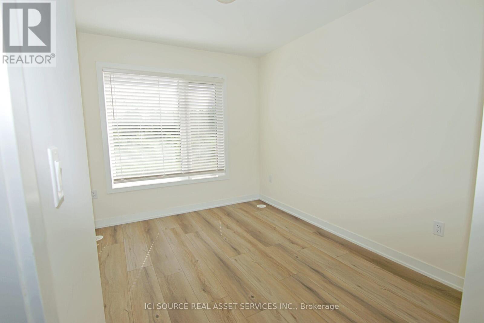 702 - 1695 Dersan Street, Pickering, Ontario  L1X 0H8 - Photo 12 - E12311711