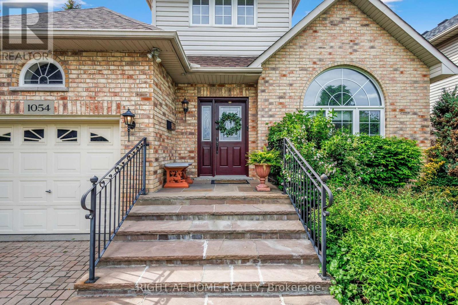Property at 1054 AUGUSTUS DRIVE image 4