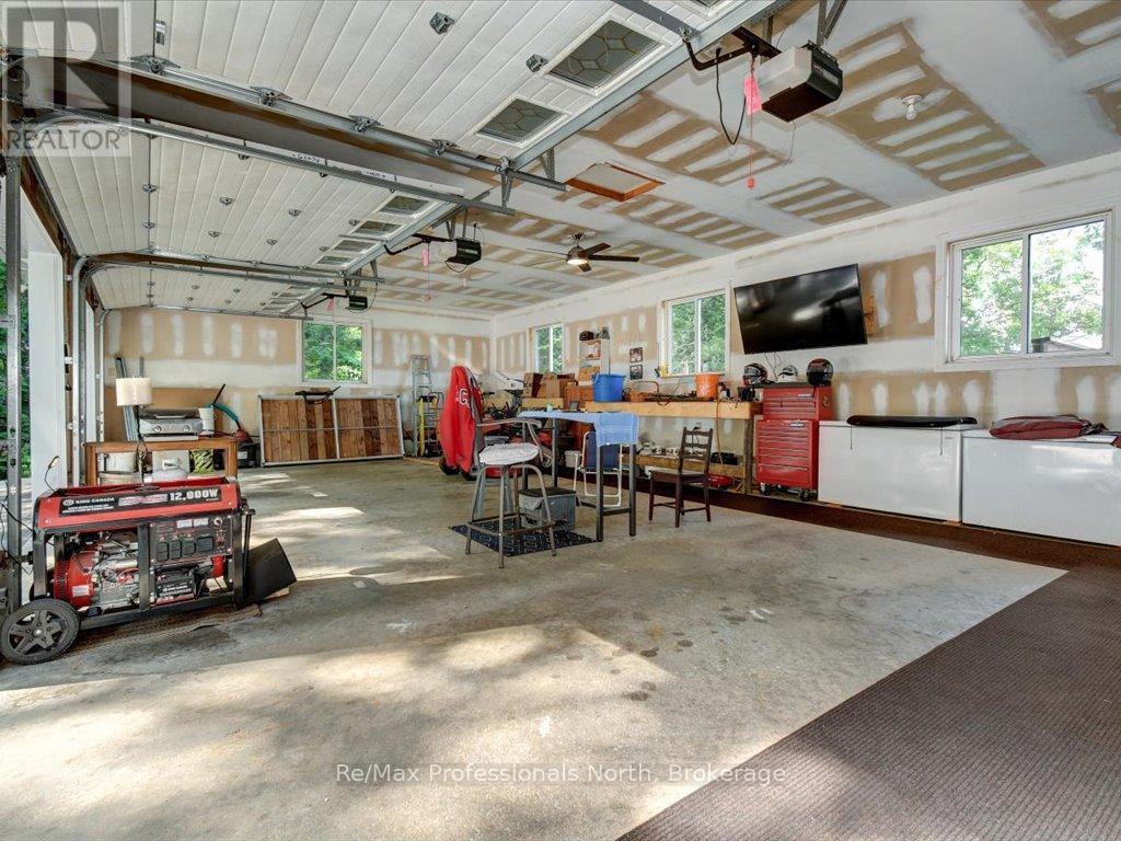1246 Grace River Road, Dysart Et Al, Ontario  K0L 1M1 - Photo 28 - X12311859