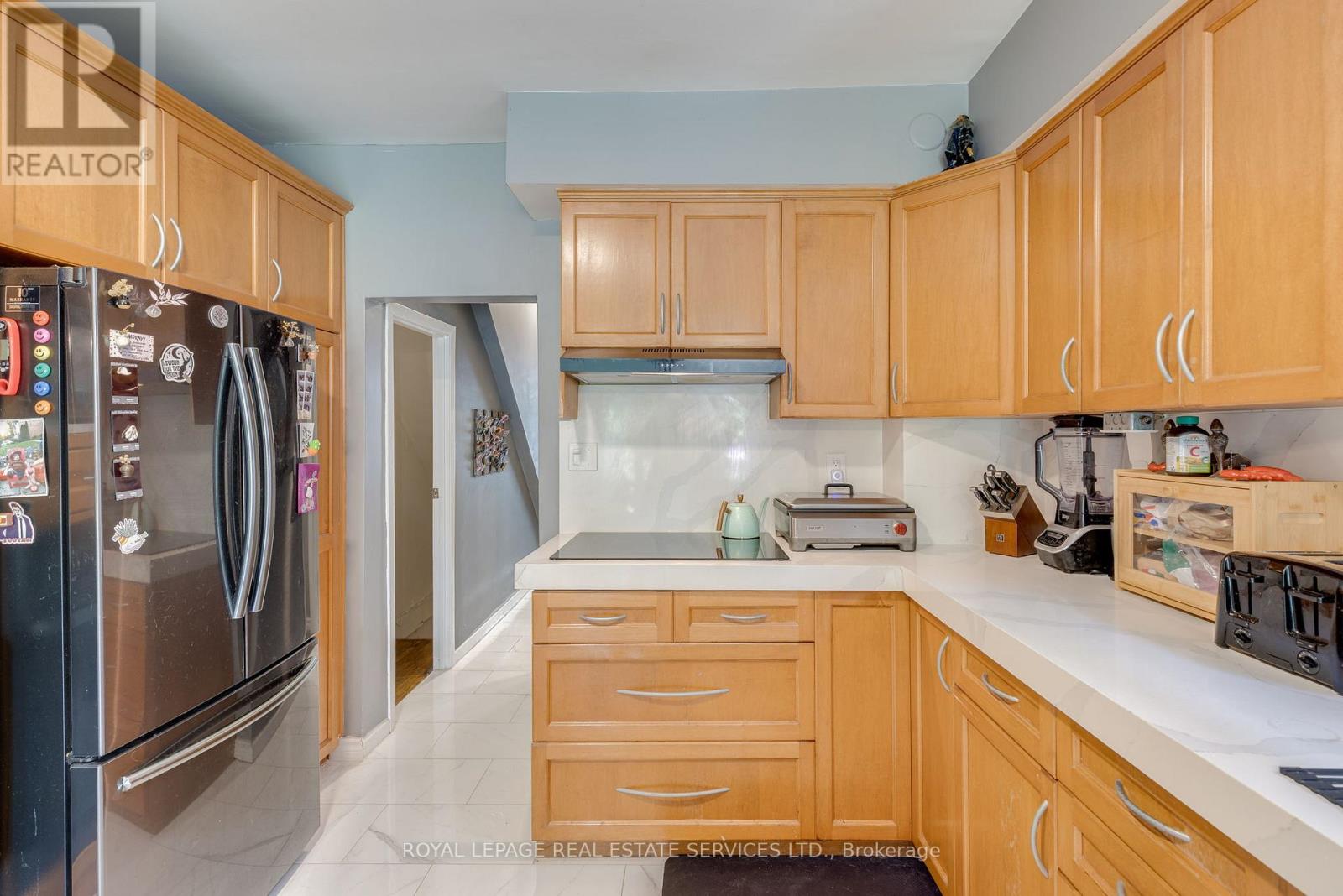 10 Follis Avenue, Toronto (Annex), Ontario  M6G 1S3 - Photo 10 - C12311836