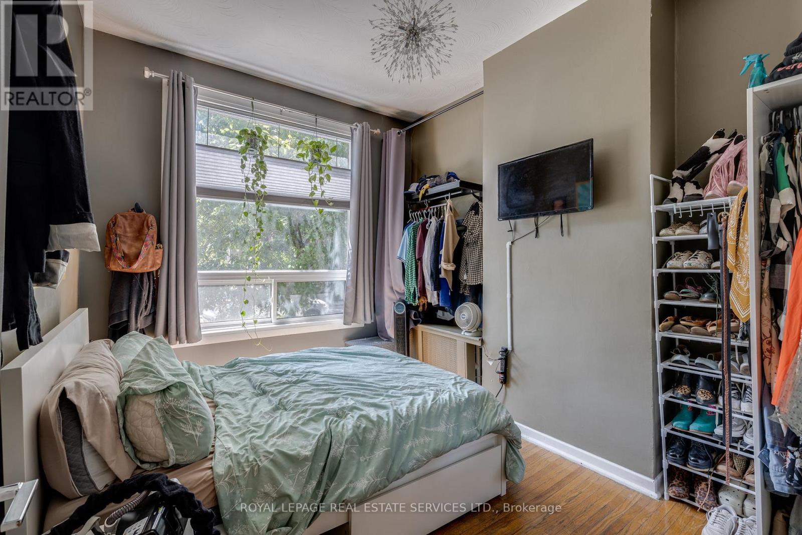 10 Follis Avenue, Toronto (Annex), Ontario  M6G 1S3 - Photo 14 - C12311836