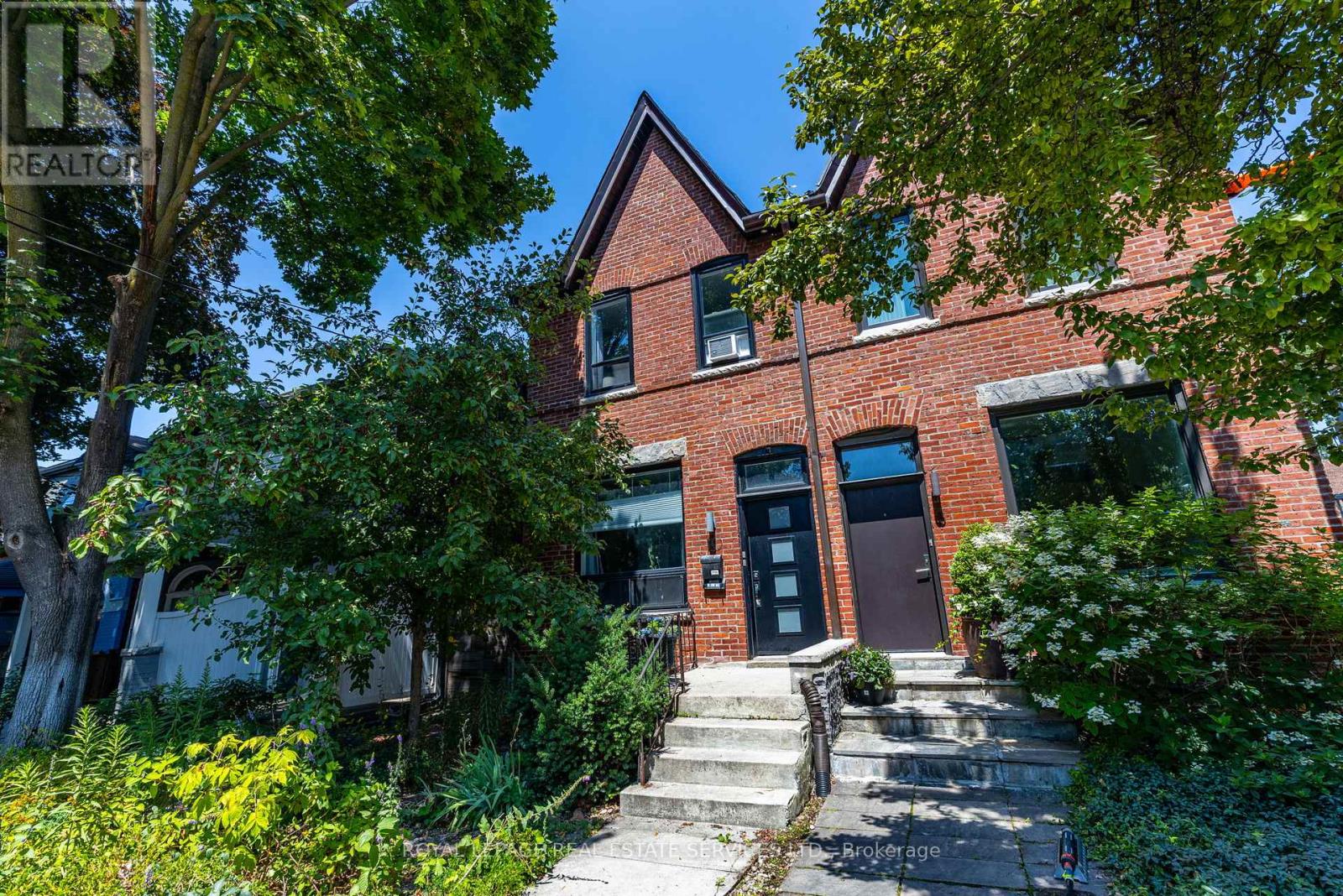 Property at 10 FOLLIS AVENUE image 2