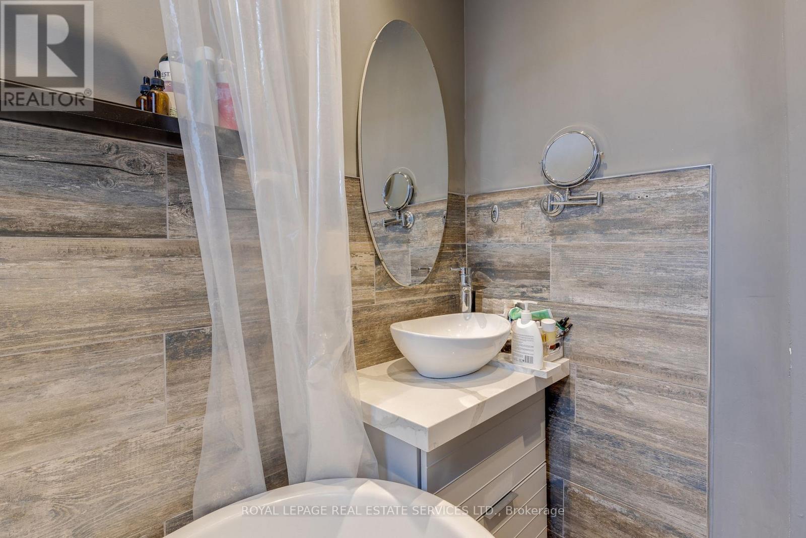 10 Follis Avenue, Toronto (Annex), Ontario  M6G 1S3 - Photo 21 - C12311836