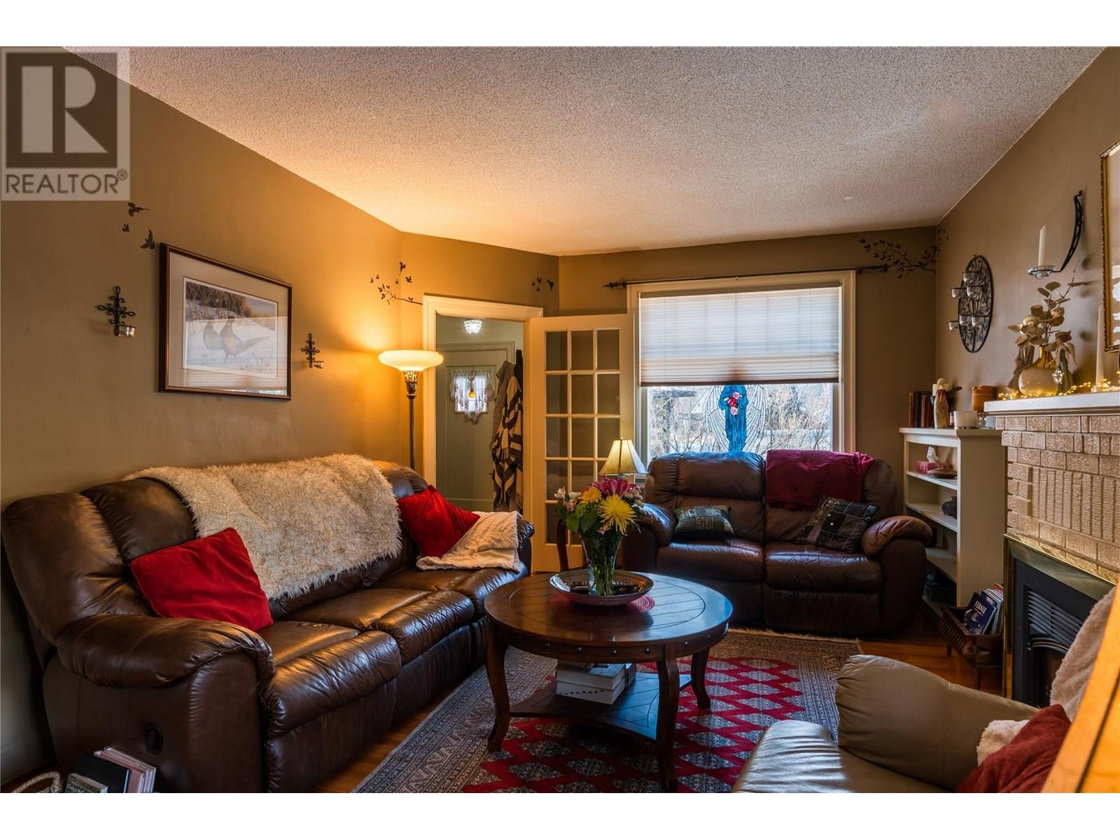 Property at 399 Murray Drive image 4