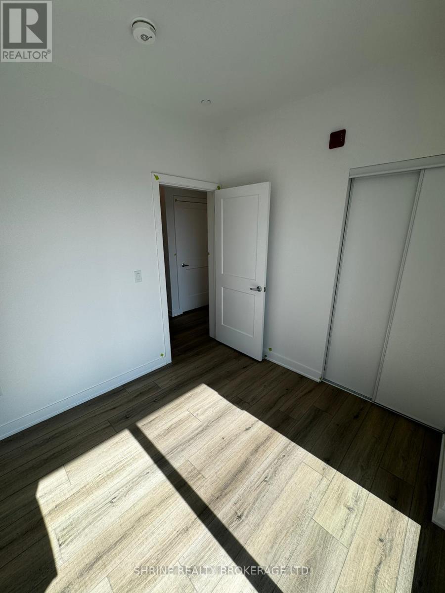 202 - 312 Erb Street, Waterloo, Ontario  N2L 0K9 - Photo 10 - X12311880