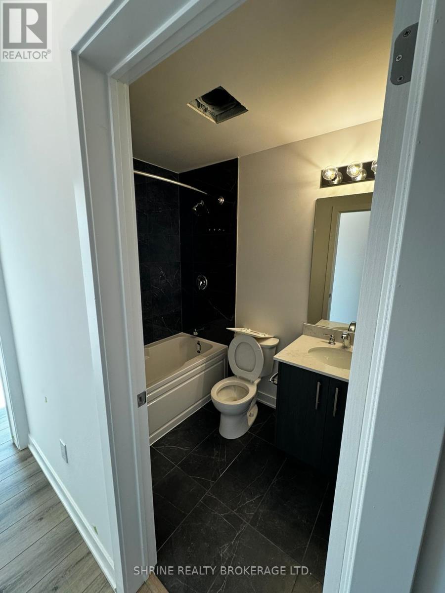 202 - 312 Erb Street, Waterloo, Ontario  N2L 0K9 - Photo 11 - X12311880