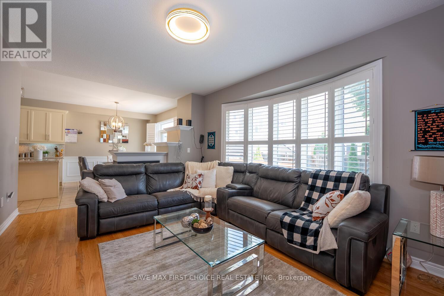 30 Cedarsprings Way, Brampton, Ontario  L6R 0Y2 - Photo 13 - W12311841