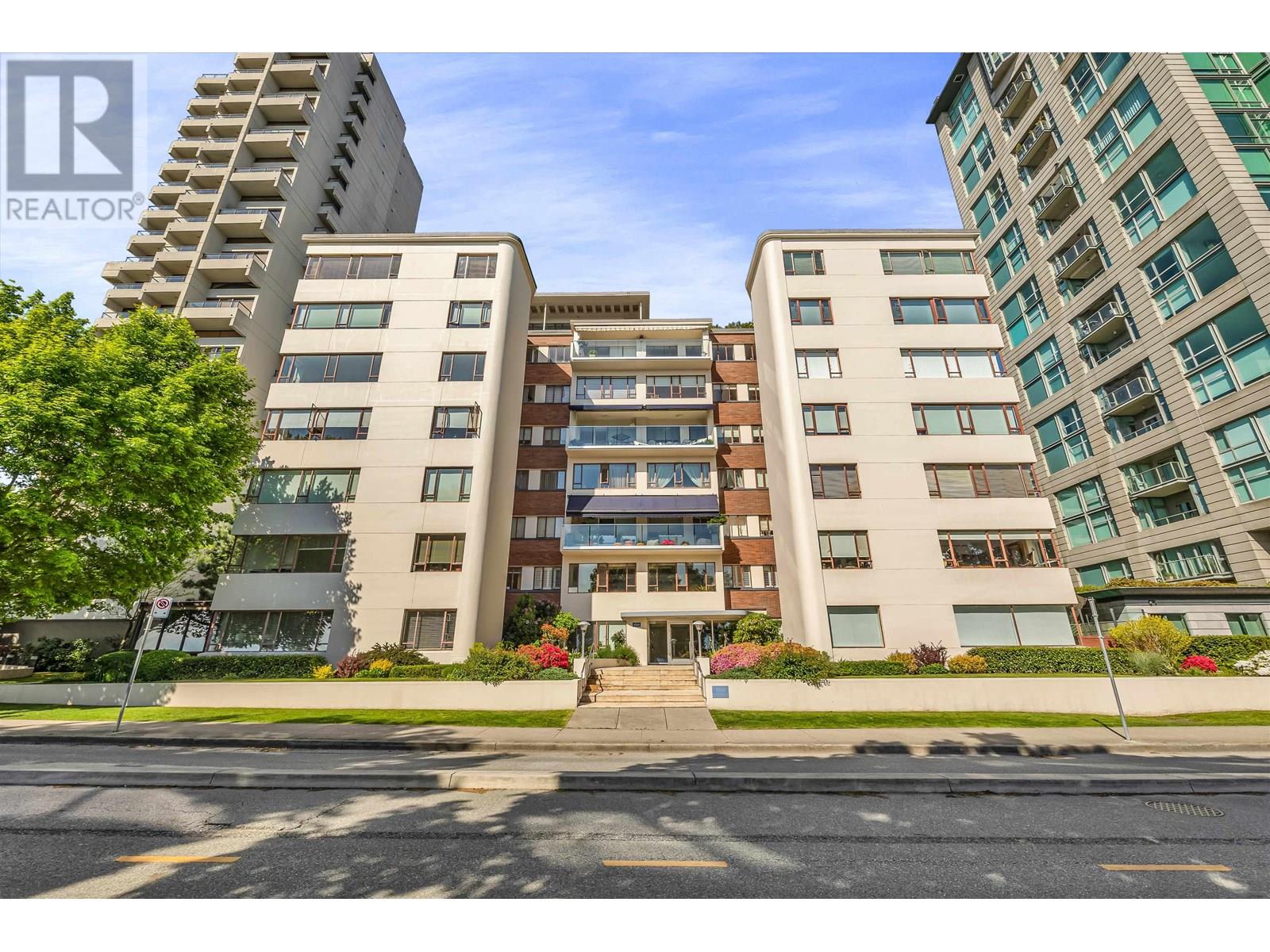 508 1949 Beach Avenue, Vancouver, British Columbia  V6G 1Z2 - Photo 1 - R3031426