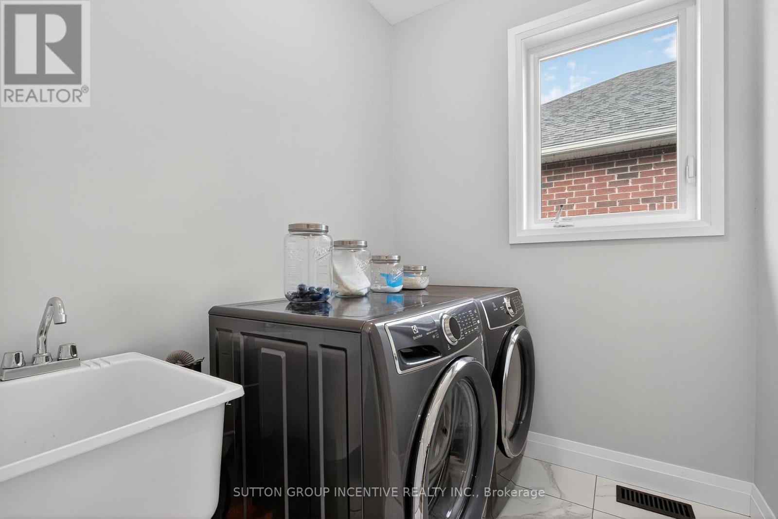140 Ritchie Crescent, Springwater (Elmvale), Ontario  L0L 1P0 - Photo 15 - S12311908