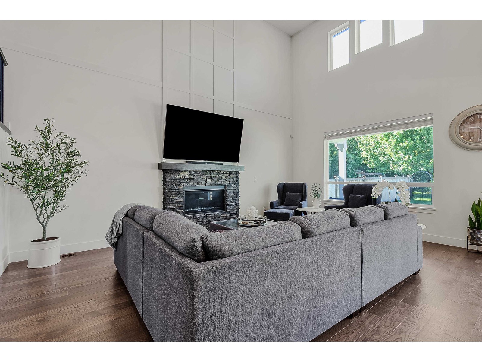 Property at 27155 35B AVENUE image 3