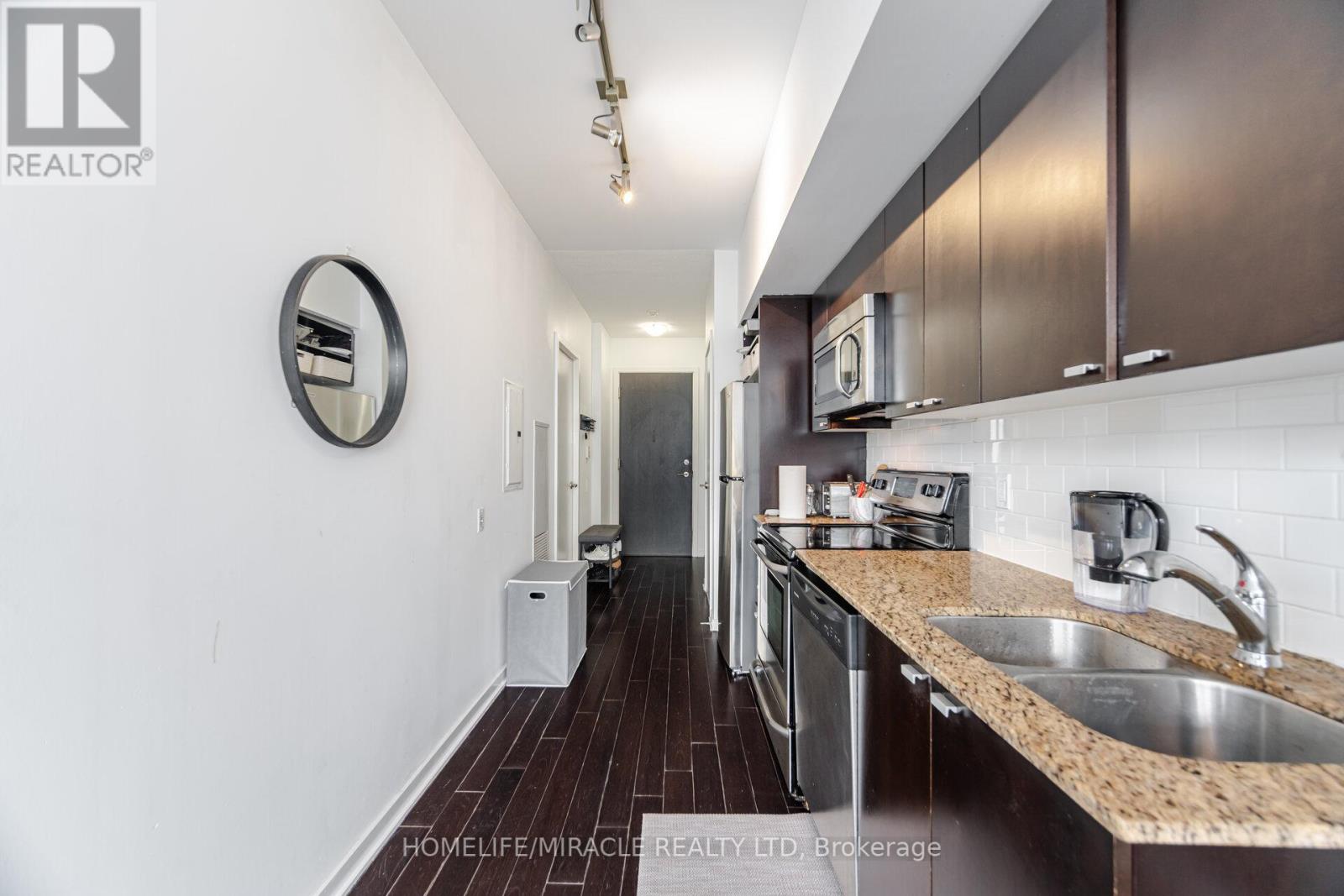 2413 - 105 The Queensway Avenue, Toronto, Ontario  M6S 5B5 - Photo 10 - W12311922