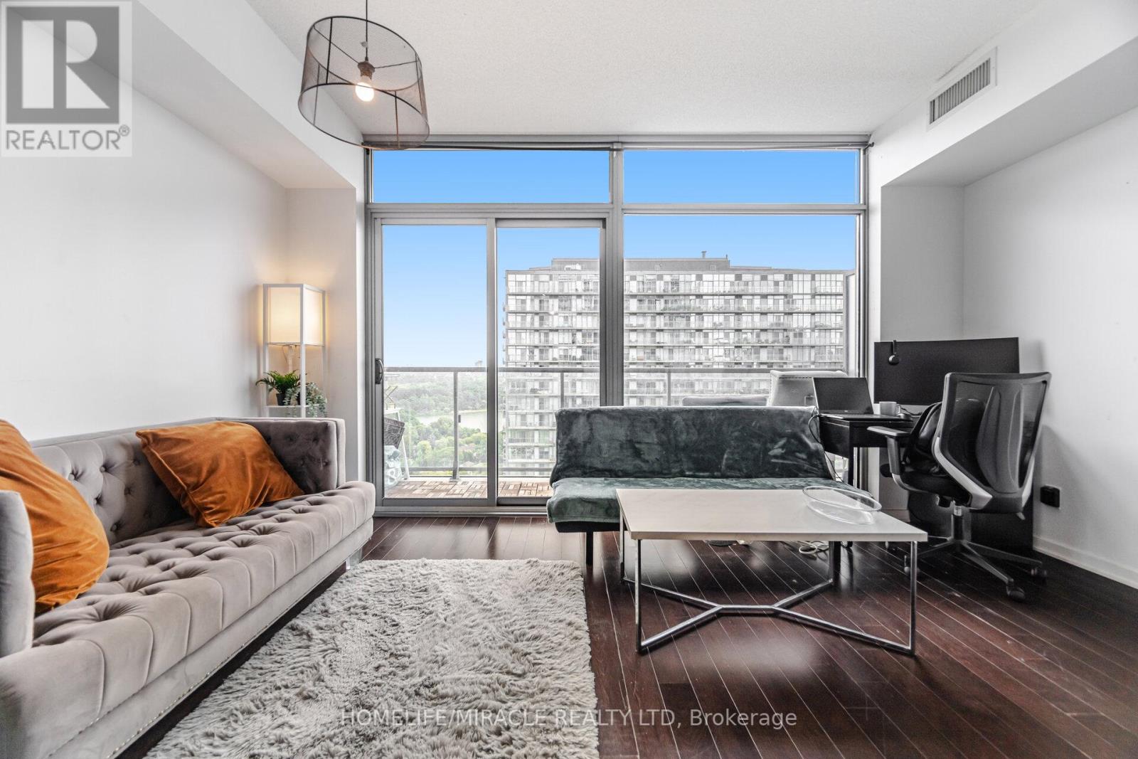 2413 - 105 The Queensway Avenue, Toronto, Ontario  M6S 5B5 - Photo 12 - W12311922